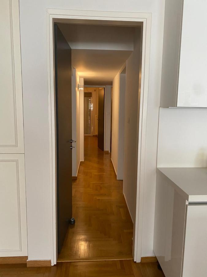 Apartment In Fancy Athenian Neighbourhood Exterior photo